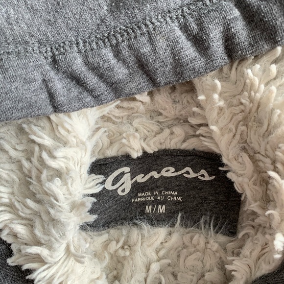 Guess Jeans Sweater - Picture 3 of 6